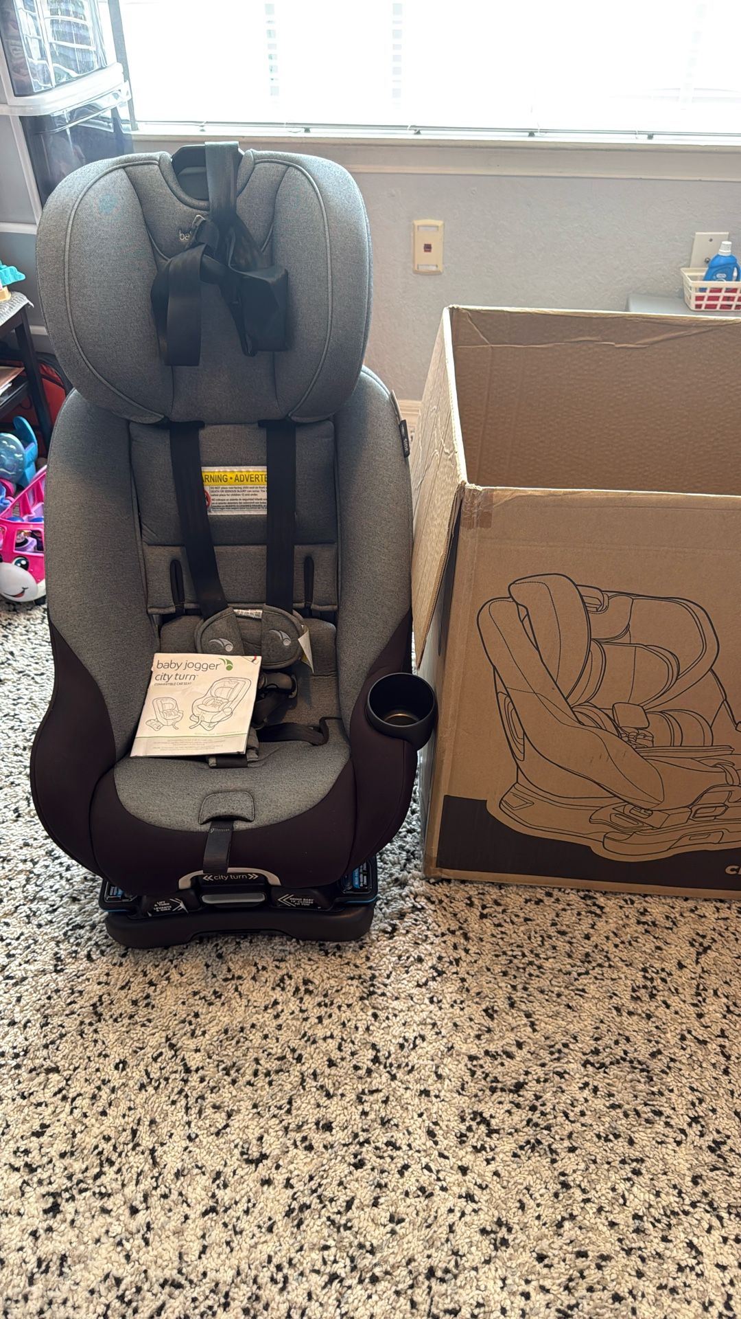 Baby Jogger City Turn  Car Seat