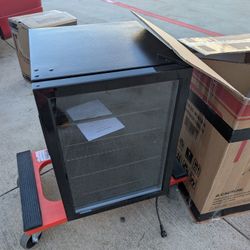 Antarctic Star Beverage Refrigerator Cooler
2.4cu.ft
New 