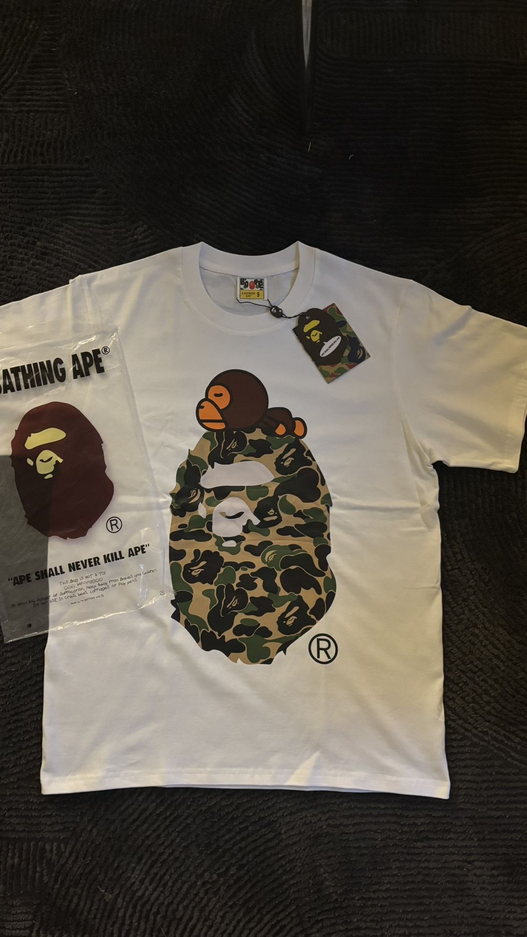BAPE TEE . 