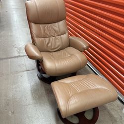 Stressless Style Leather Recliner Lounge Chair & Ottoman 🤩