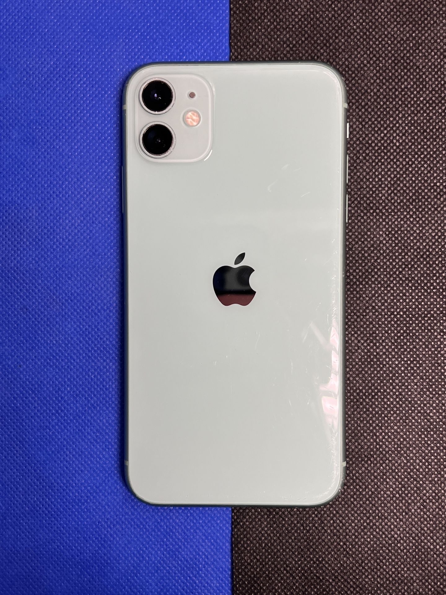 Apple IPhone 11 64GB Unlocked