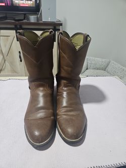 Justin 10 1/2 men's boots  - in chandler