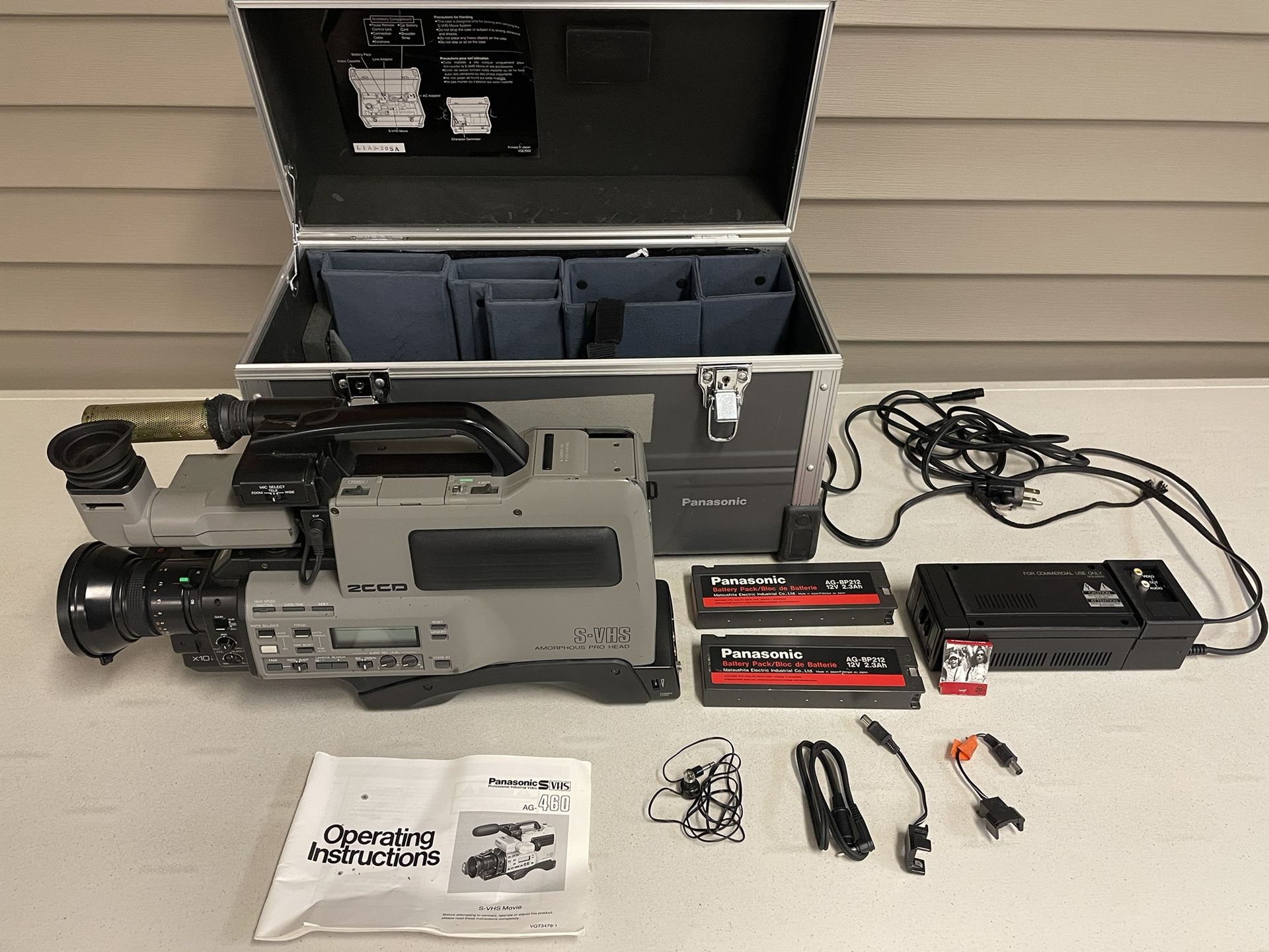 Panasonic S-VHS - AG-460 Video Camera