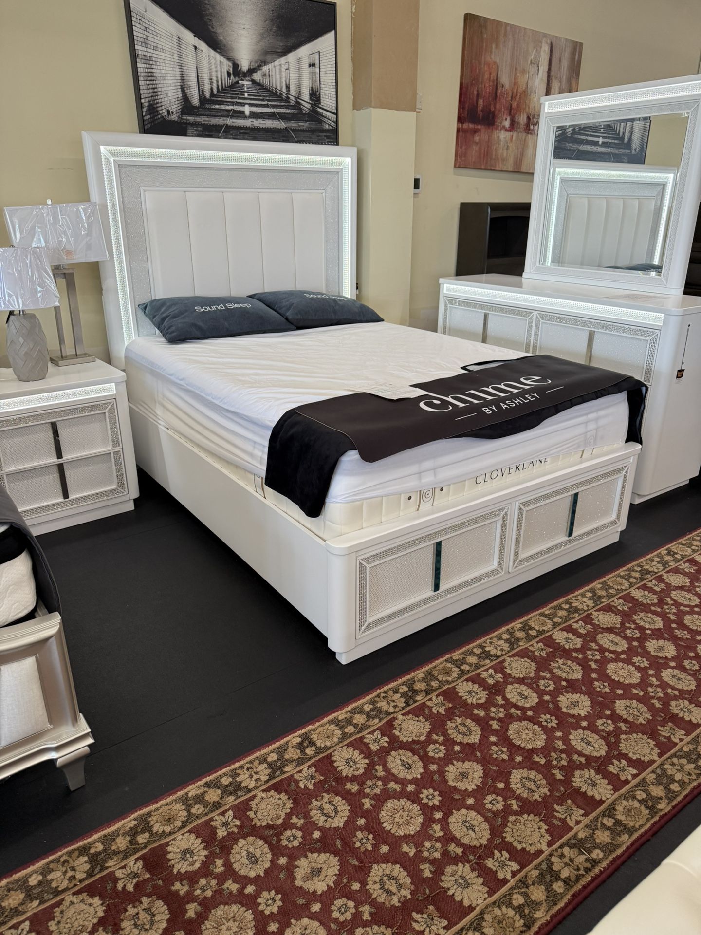 Queen Bed Room Set( Includes Queen Bed Frame, Dresser, Mirror, 1 Night Stand) ON SALE