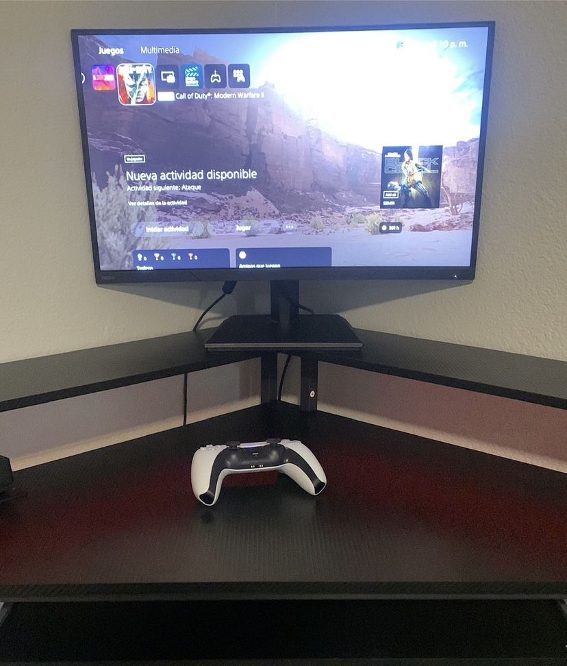 gaming table and 24' 120Hz gaming Tv 