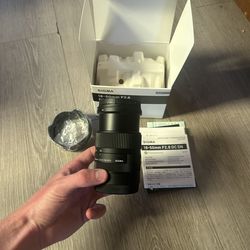 Sigma 18-50 f/2.8 contemporary lens Sony E-mount (GREAT CONDITION)
