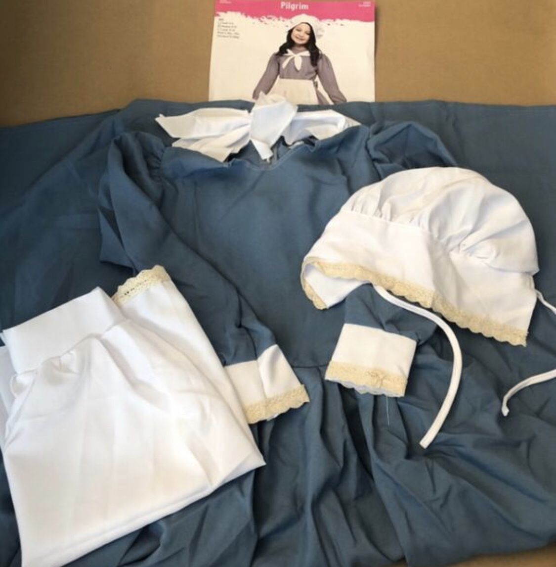 Pilgrim Halloween Costume, Size Child Medium 8-10