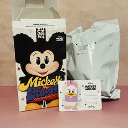 Authentic PopMart Mickey Family — Confirmed Daisy