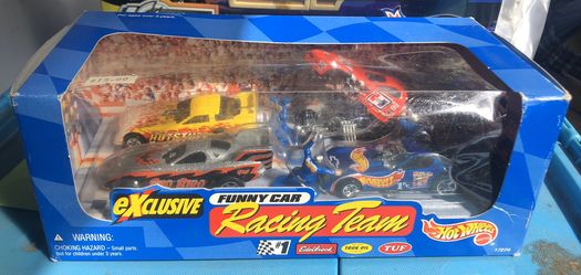 1997. Hot Wheels Funny Car Exclusive Set