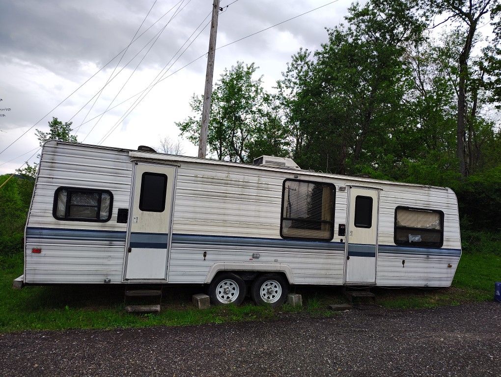 Camper