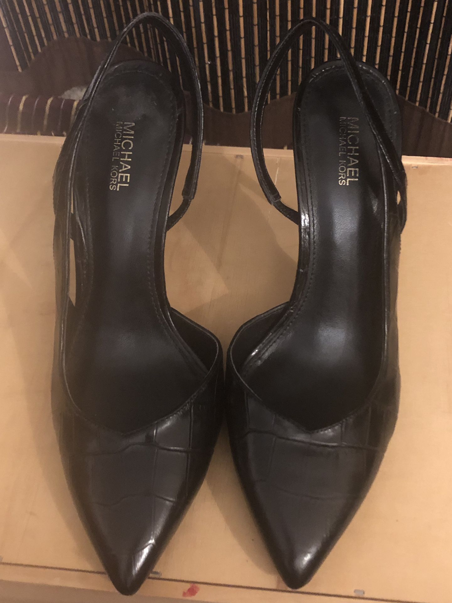 Micheal Micheal Kors 6.5 black heels