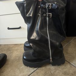 Black Boots 