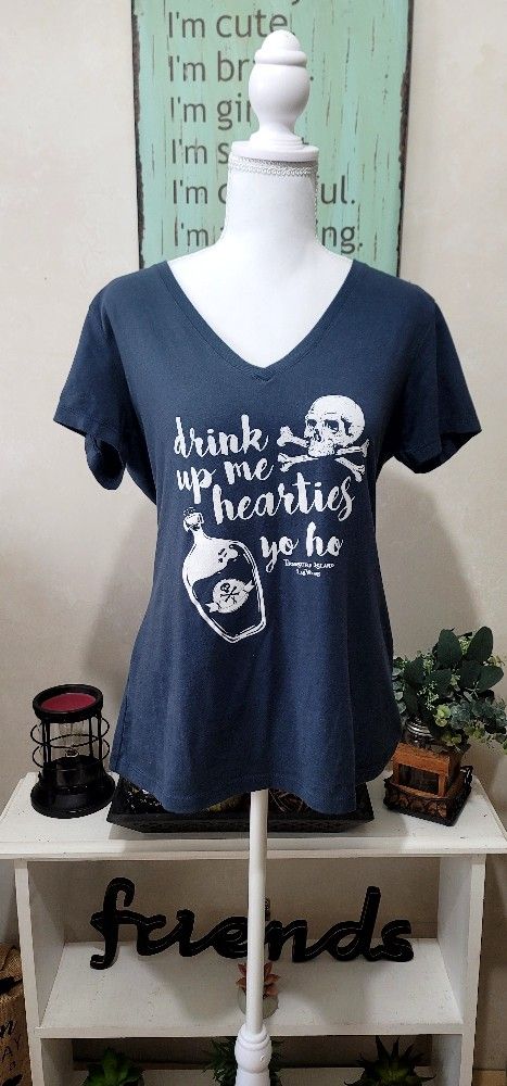 NEW Woman's Treasure Island Las Vegas Navy Graphic V-Neck T-Shirt