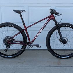 Specialized Chisel, Size Medium, Great Upgrades, Excellent Condition