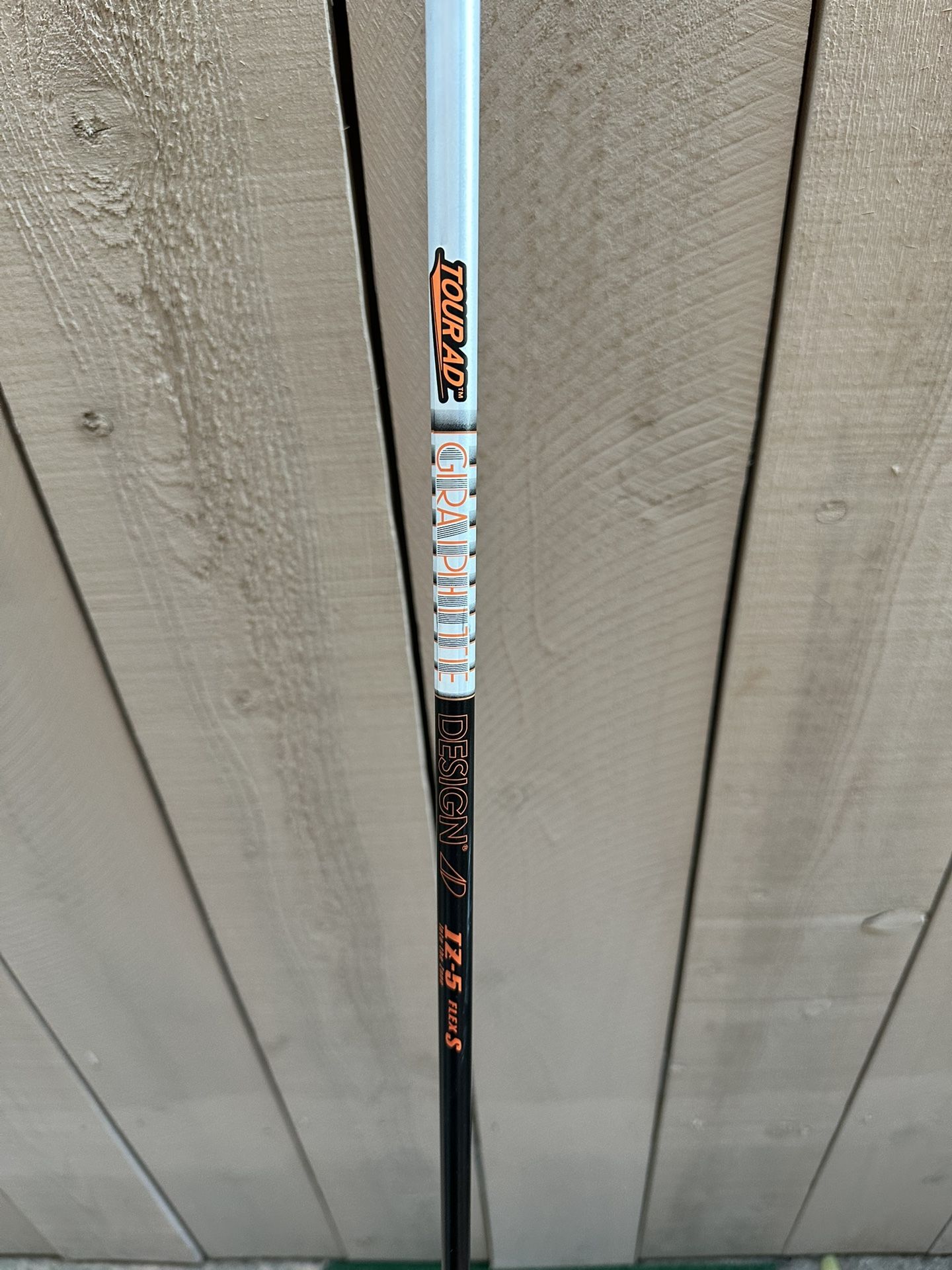 Graphite Design Tour AD 5 Stiff Shaft w/ Titleist Adapter