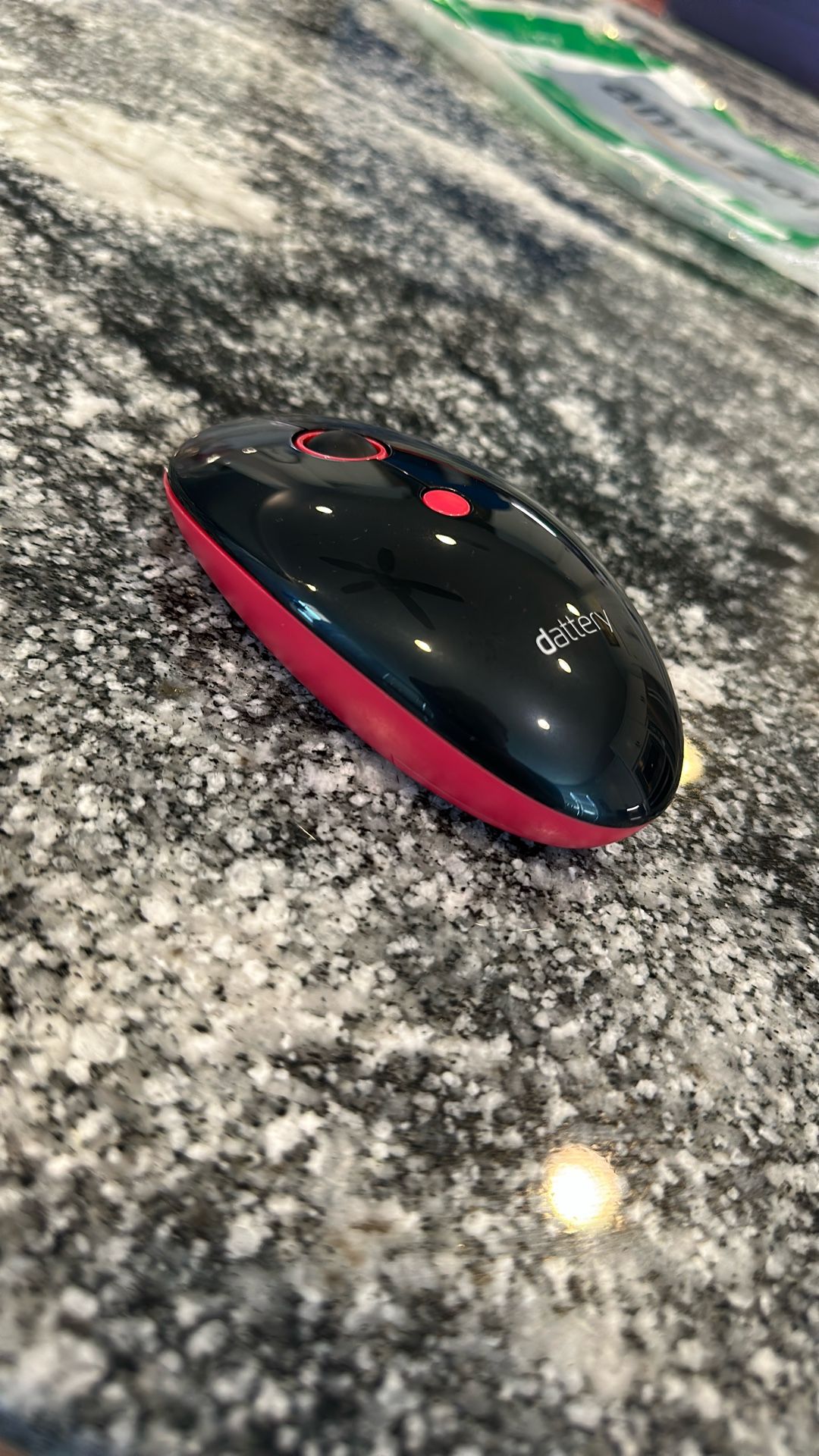 dattery wireless mouse with connector