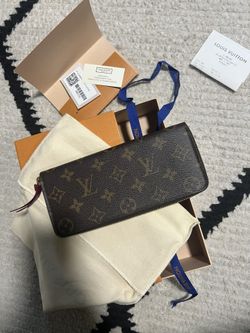 Louis Vuitton Zipper Wallet