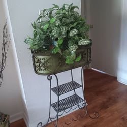 Small Accent Table/Planter 