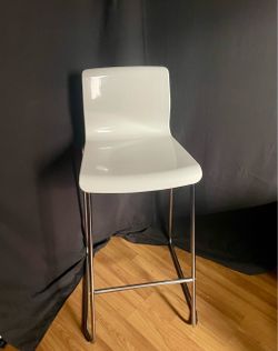 IKEA Glenn Counter Stool White ex cond. as is pick up deliver.