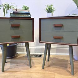 2 Solid Wood MCM Nightstands/ Endtables
