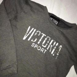 VICTORIAS SECRET SWEATSHIRT