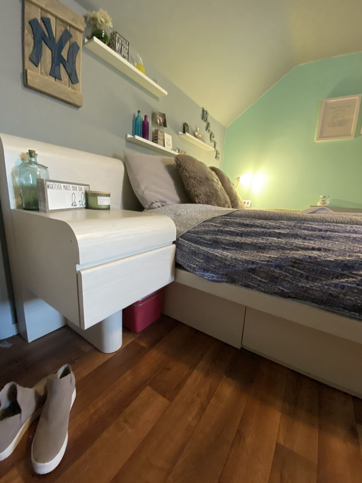 Full Size Bedroom Set