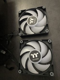 Thermaltake CT ARGB Sync 120mm fans with daisy chain
