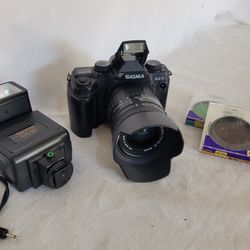 Sigma 35mm SLR Camera + Extras