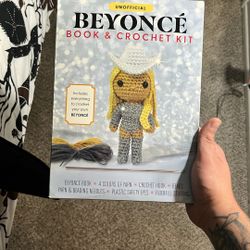 Beyoncé Crochet Kit