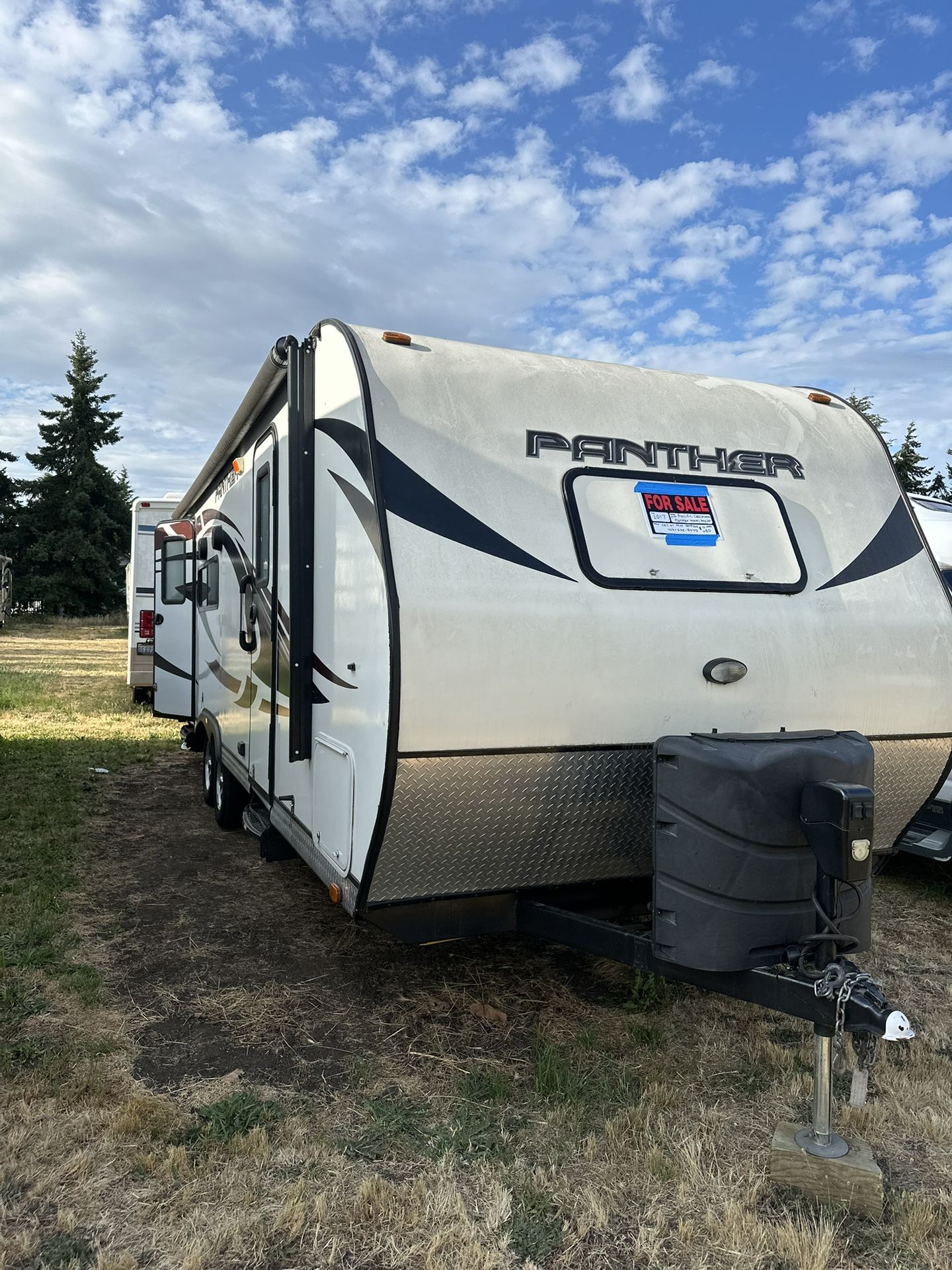 2017 27ft Pacific Coach works Panther Travel Trailer