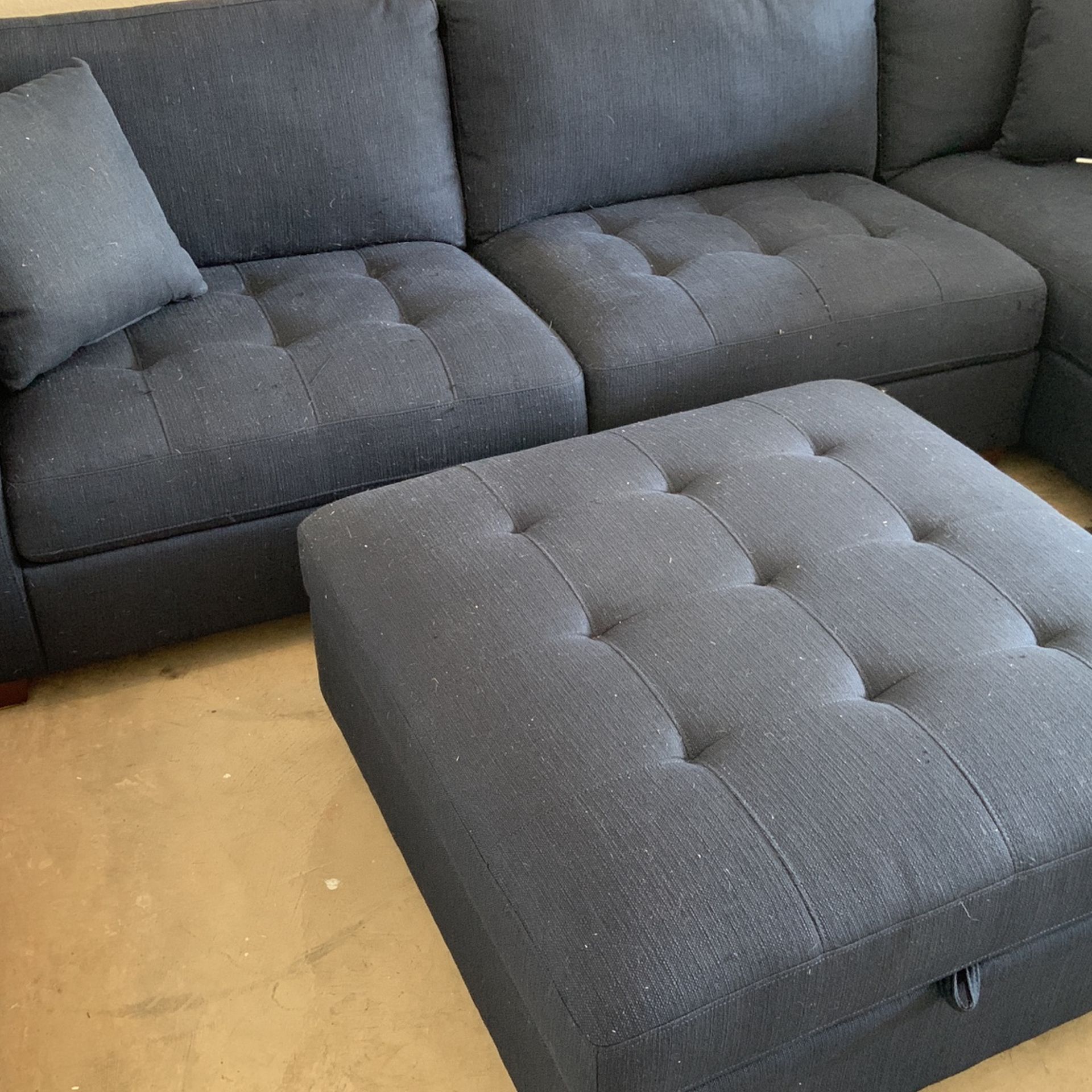 Thomasville Miles Blue Sectional With Storage Ottoman •DELIVERY