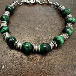 Elegant Green Tigers Eye Beaded Bracelet