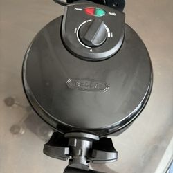 Bella Rotating Waffle Maker 