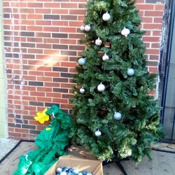 8ft Xmas Tree +Ornaments+Outdoor Tree