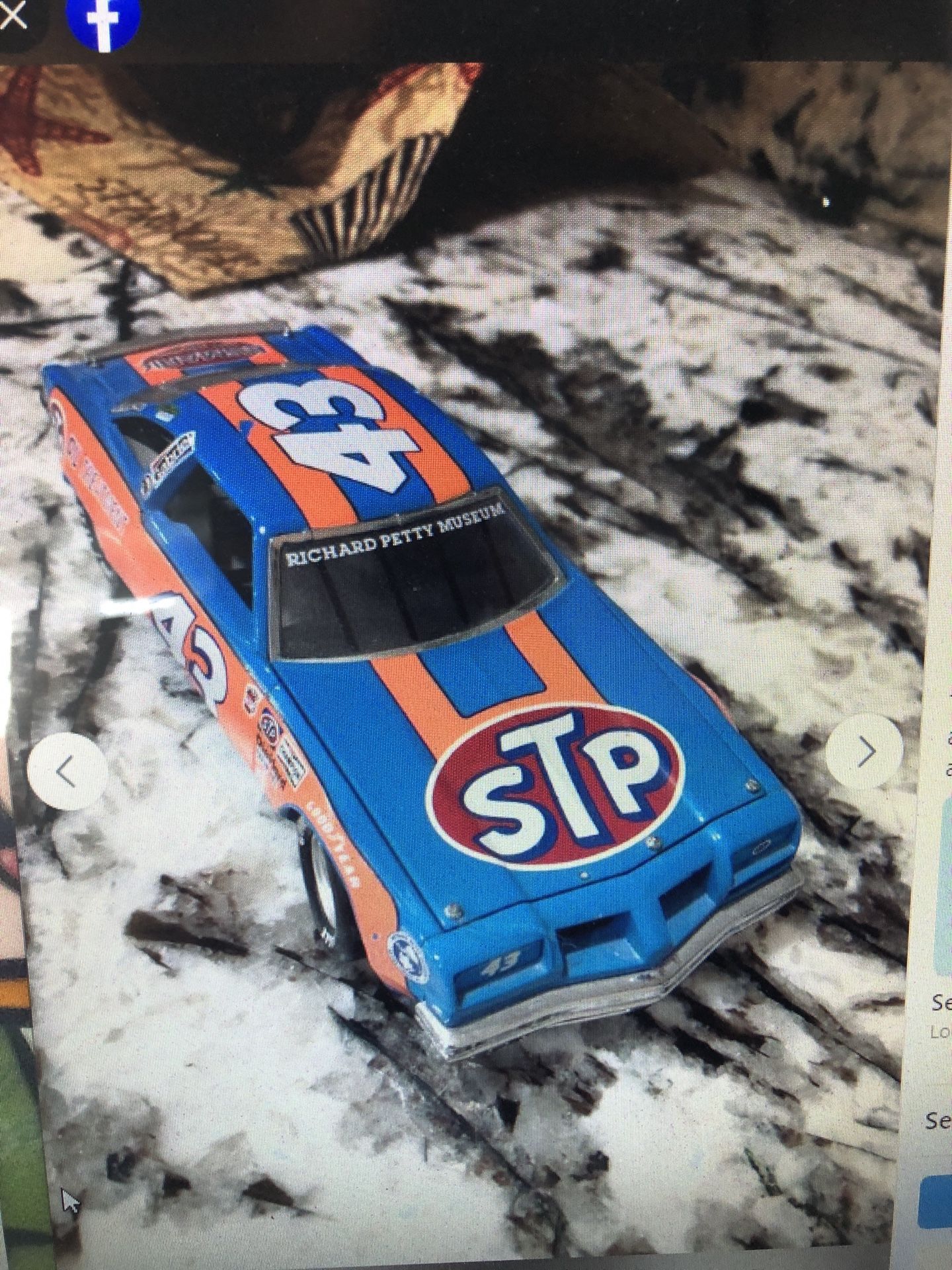 Model Racing Car, 1977 Richard Petty STP, 1:24 Scale, Die Cast.        