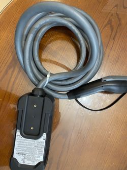 2023 BMW i4- Flexible charger 2.0