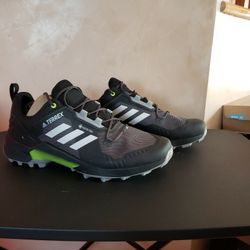 Adidas    GORE.TEX       Size 14      NEW