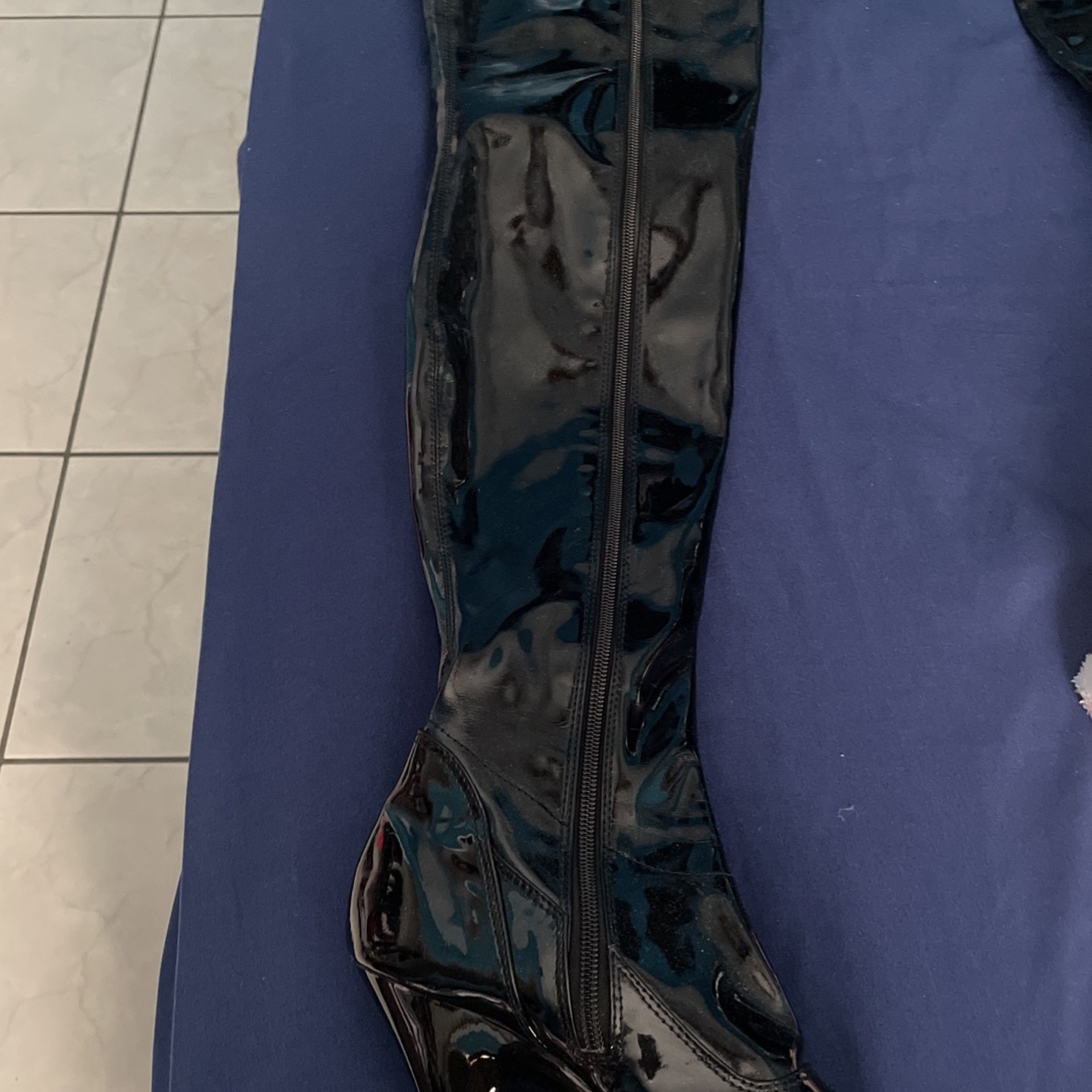 Black Stripper Shoes Up To The Knee