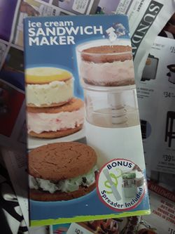 Ice cream sandwich maker