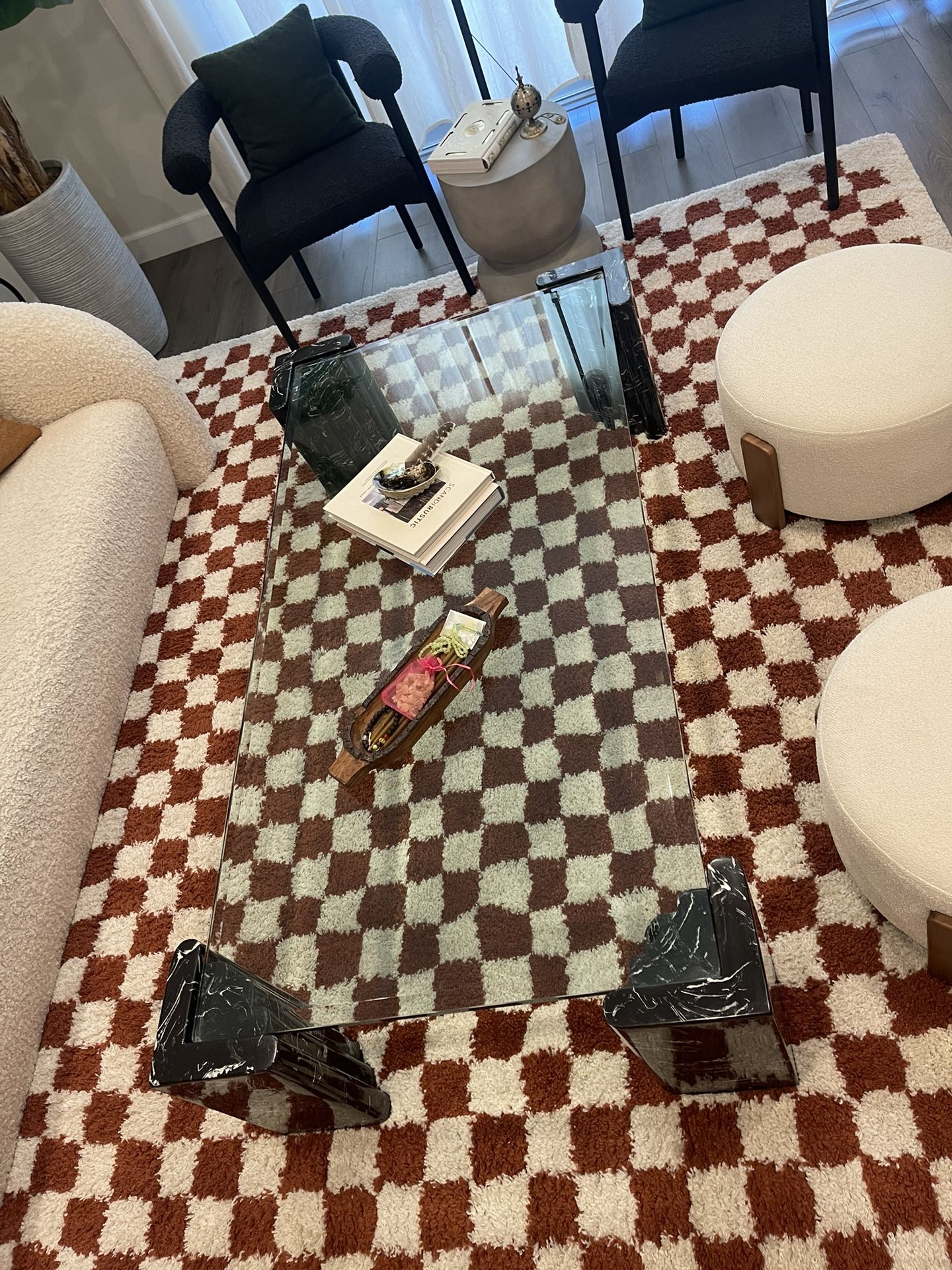 8 X 10 Checkered Rug