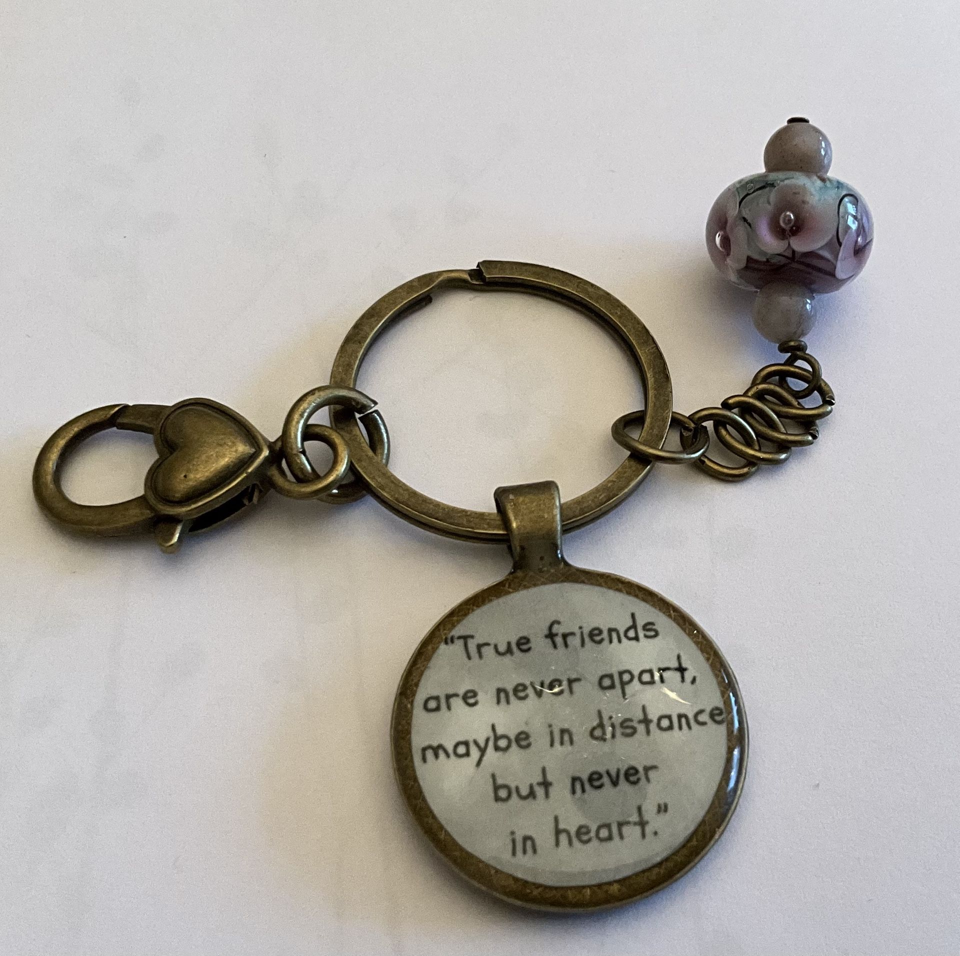 Friend Keychain. Antique Gold Finish. Bead And Heart Charms-Medallion with Daisies on One Side-Friendship Poem on the Other-BRAND NEW