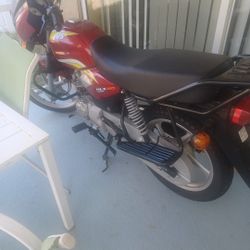 Brand NEW TVS  HLX 150  asking Price 2000.00 Or Your Best Offer. Free Title. Purchased In Villamosha Tabasco Mexico. Only real  interested   