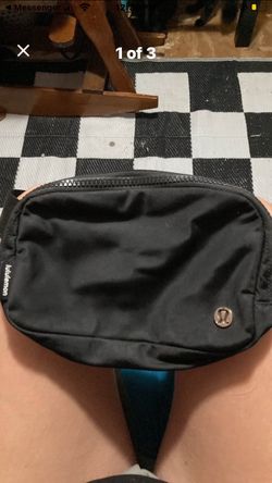 Black Lululemon fanny pack