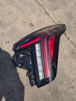 2021-2026 CADILLAC CT5 RH TAIL LIGHT