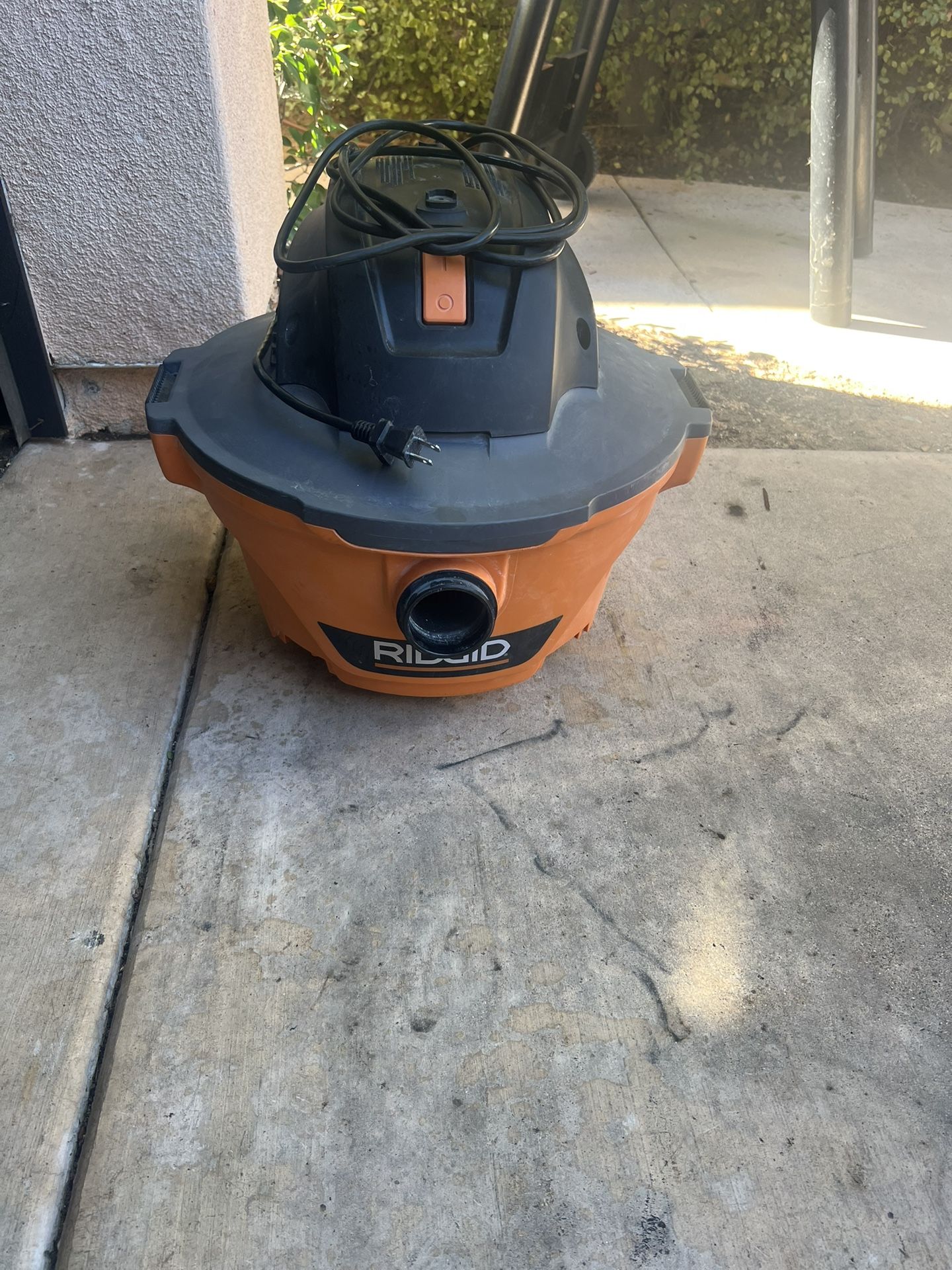 Small Compact Ridgid Shop vac 6gallons