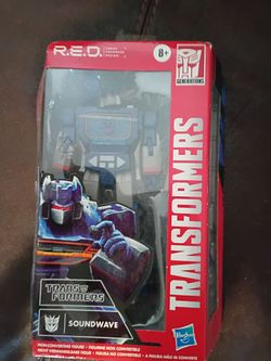 Transformers R.E.D. Generations Soundwave Figure