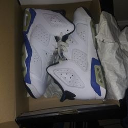 AIR JORDAN RETRO 6 SIZE 6.5Y 