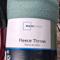 Fleece Throw - NEW, SELL $5