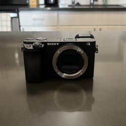 Sony Alpha a6400 Mirrorless Camera (Body Only) – Like New