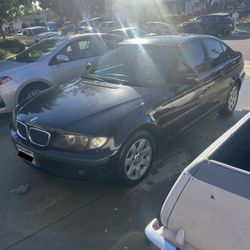 2003 BMW 325i